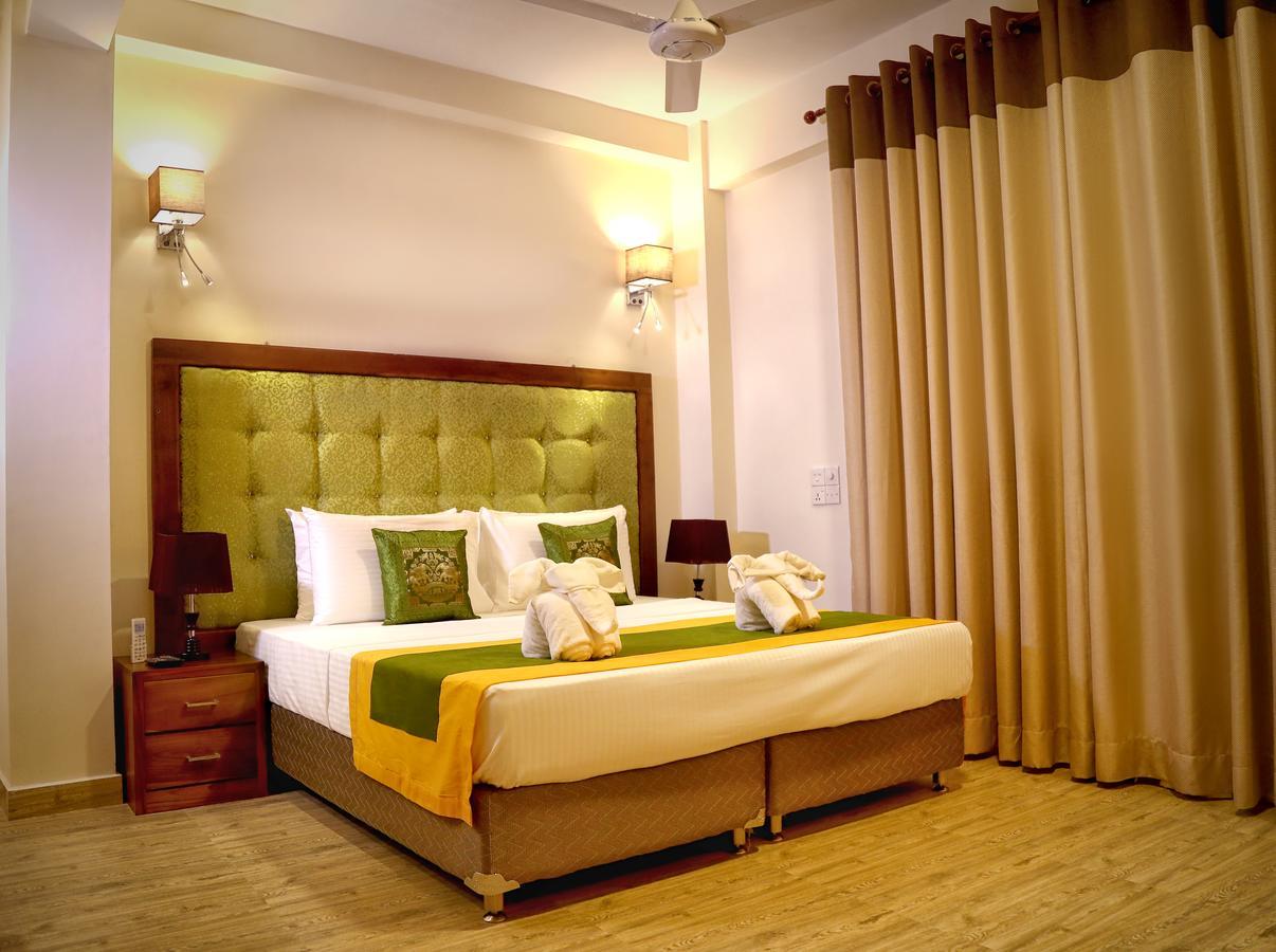 Vendol Maliga Edge Hotel Kandy Exterior photo